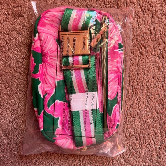 Lilly Pulitzer Jeanie Belt Bag, pink floral NEW - Picture 5 of 6
